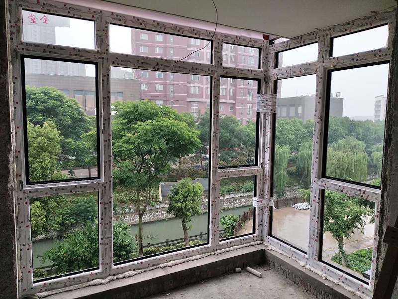 定制鋁包木門(mén)窗實(shí)安裝現(xiàn)場(chǎng)