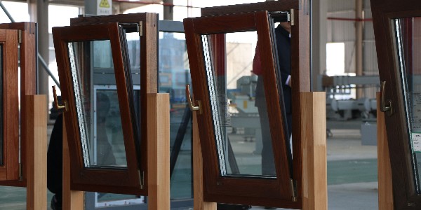 節(jié)能鋁包木門窗價(jià)格問(wèn)題-生產(chǎn)周期與物流