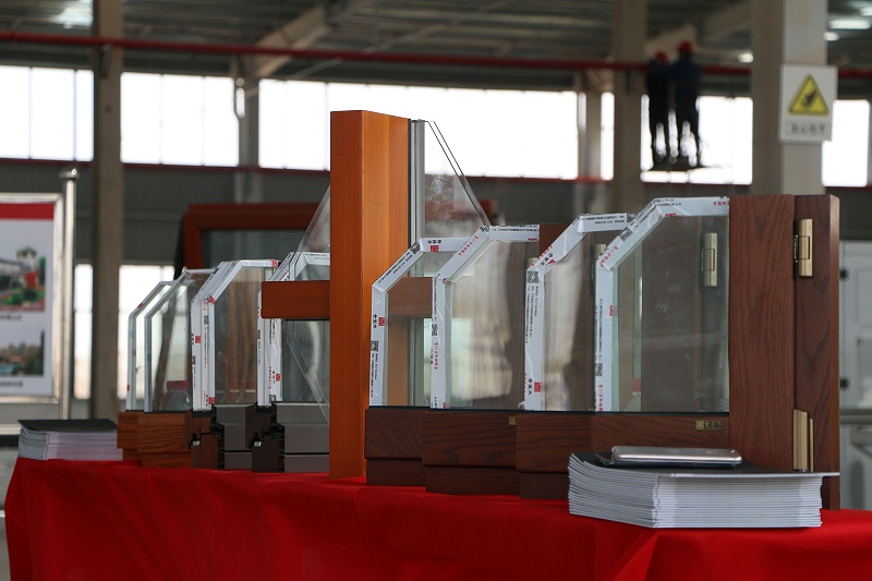 鋁包木門窗樣角展示