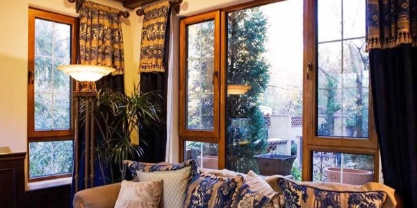 鋁包木門窗展示