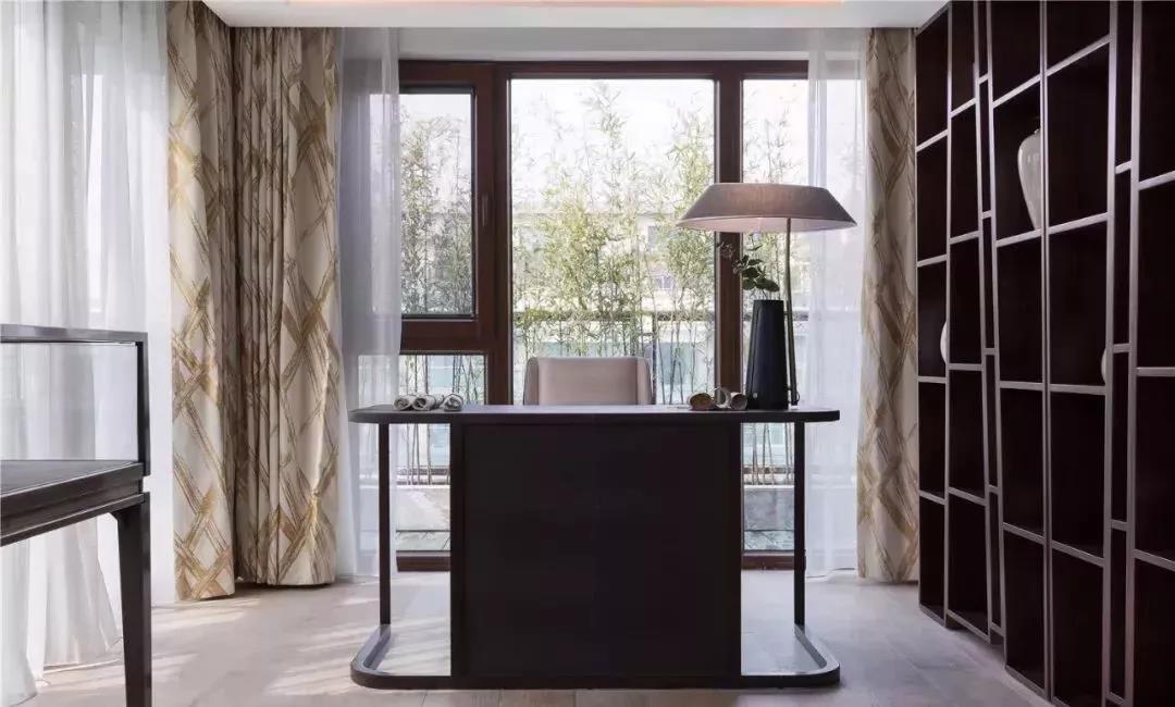 鋁木門(mén)窗實(shí)拍圖