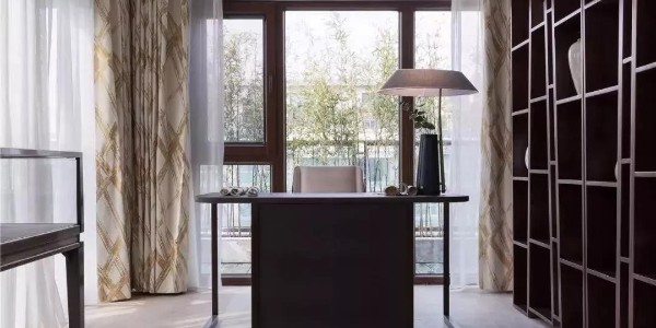 哪些因素影響著隔音鋁包木門窗價(jià)格